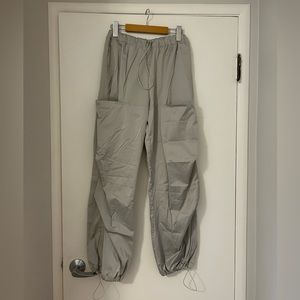 NWT - Zara Cargo Pants